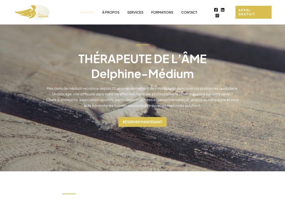 Page d’accueil du site Delphine Médium